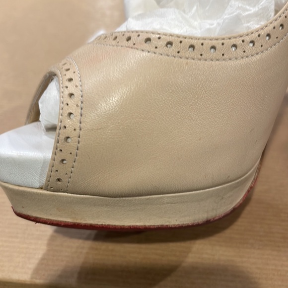 Christian Louboutin Lulu 140 Nappa Nude Peep Toe Double Strap SZ 38.5 - Picture 11 of 11